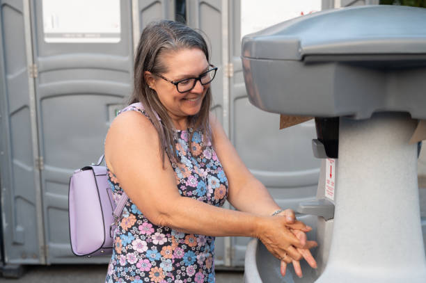 Best Luxury portable toilet rental  in Fairview Park, OH